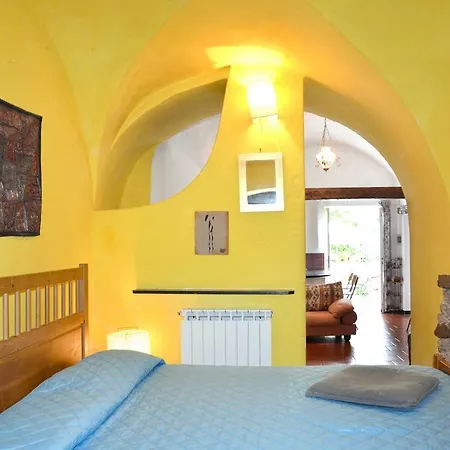 Apartment Casa Rossana 230s Vezzi Portio